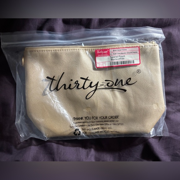 thirty-one Handbags - Thirty-One Gold Tapered Pouch